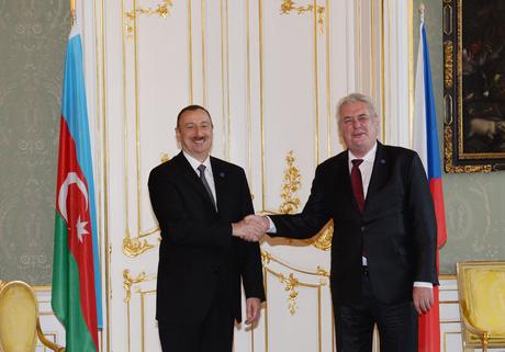 Prezidenti İlham Əliyev Çexiya prezidenti Miloş Zeman ilə görüşüb<b style="color:red"></b>