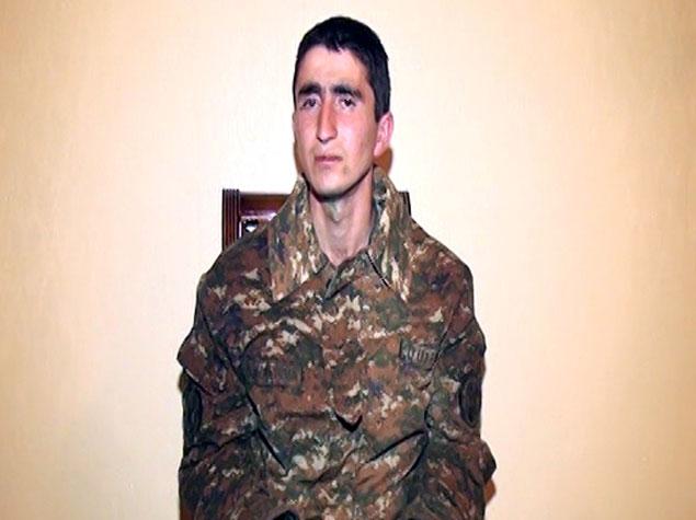 Könüllü təslim olmuş erməni hərbiçinin atasını polis saxlayıb <b style="color:red"></b>