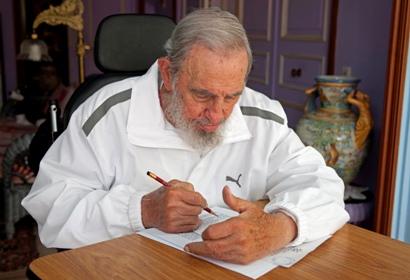Fidel Kastro son 3 ayda ilk dəfə cəmiyyət qarşısına çıxıb<b style="color:red"></b>